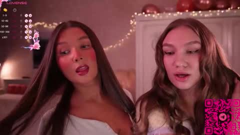 Sindy and Nancy  Next stream 1 December  online show from 01.17.26