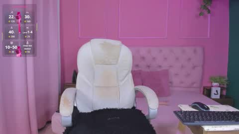 Snapshot of shady_stone chatting on 11.26.25 shady_stone online show from 11.26.25