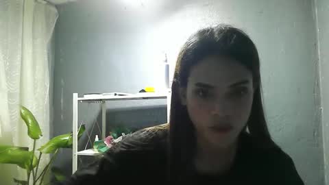 Snapshot of shaharra chatting on 11.19.25 shaharra online show from 11.19.25