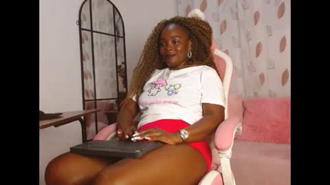 Snapshot of shaira___ chatting on 11.08.25 Shaira online show from 11.08.25