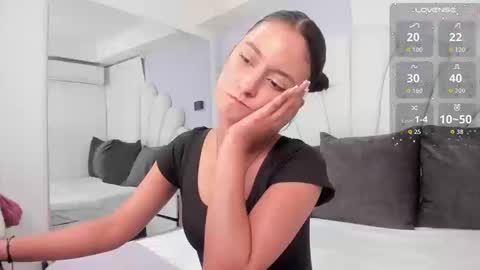 Shamara Thomson online show from 09.23.25