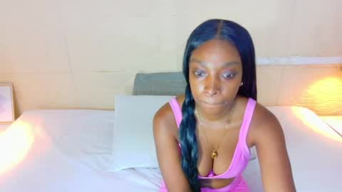 Snapshot of shamira_moore chatting on 04.21.26 Catalina online show from 04.21.26