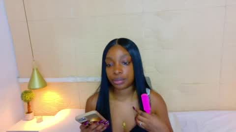 Snapshot of shamira_moore chatting on 05.01.26 Catalina online show from 05.01.26