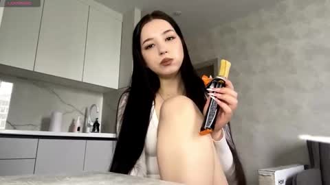 Viola online show from 11.14.25