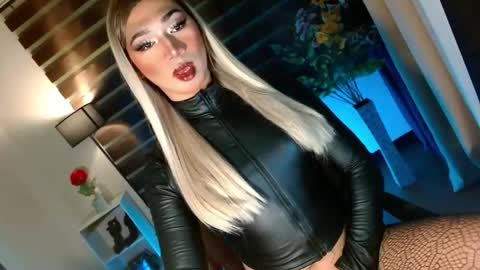 MISS SHANE online show from 10.13.25