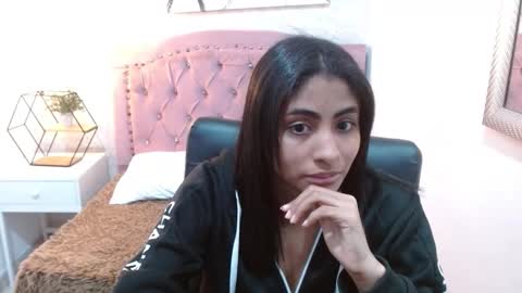 shanelle online show from 10.18.25