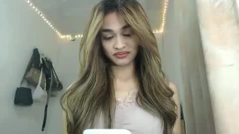 Snapshot of shanegreents chatting on 11.20.25 bini aiah online show from 11.20.25