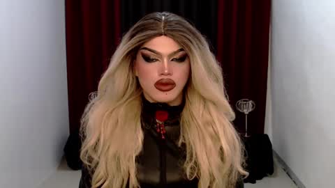 Snapshot of shanex01 chatting on 01.05.25 Shane X online show from 01.05.25