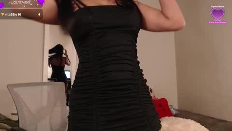 Snapshot of shani_broks chatting on 12.10.24 Hi im Shani your dreams came true 3 online show from 12.10.24