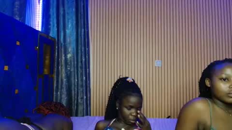 Shaniz online show from 11.14.25