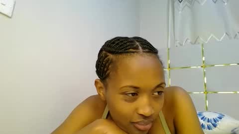 Snapshot of shanizz001 chatting on 01.05.25 shanizz online show from 01.05.25