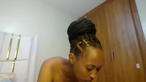 Snapshot of shanizz001 chatting on 01.22.25 shanizz online show from 01.22.25