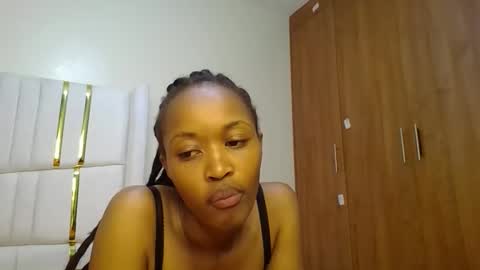 Snapshot of shanizz001 chatting on 01.27.25 shanizz online show from 01.27.25