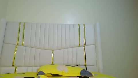 Snapshot of shanizz001 chatting on 02.12.25 shanizz online show from 02.12.25