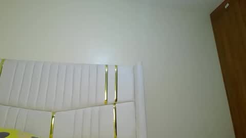 Snapshot of shanizz001 chatting on 02.16.25 shanizz online show from 02.16.25