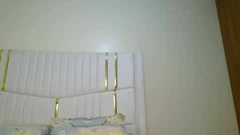 Snapshot of shanizz001 chatting on 02.19.25 shanizz online show from 02.19.25