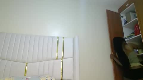 Snapshot of shanizz001 chatting on 02.24.25 shanizz online show from 02.24.25