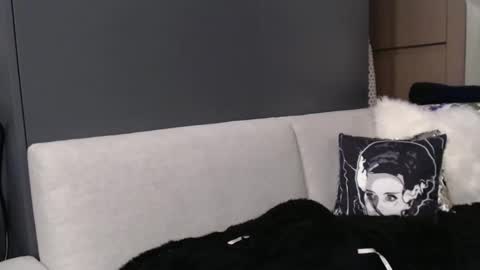 Shannon07 online show from 12.22.24