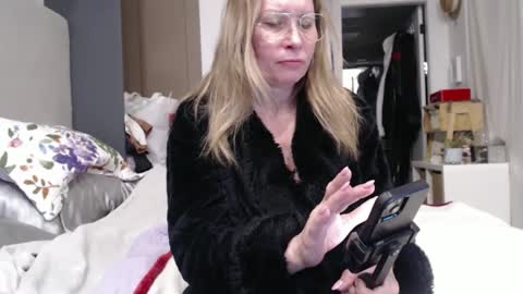 Shannon07 online show from 02.15.25