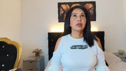 Snapshot of shanon_mature_ chatting on 06.12.26 Shanon online show from 06.12.26