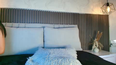 SHANON online show from 04.10.26