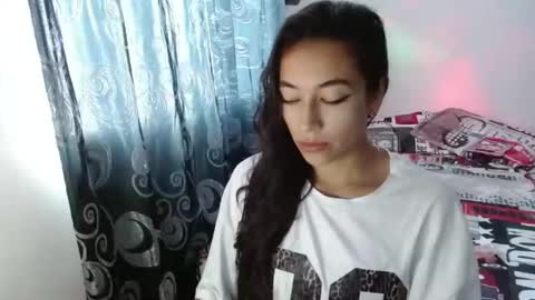 Snapshot of shantal_d03 chatting on 11.06.25 shantal_d03 online show from 11.06.25