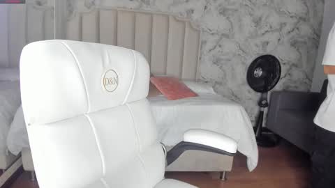 Shantal online show from 11.17.25