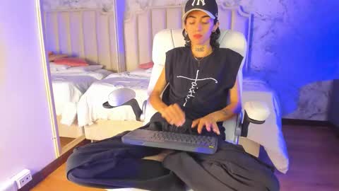 Shantal online show from 11.28.25