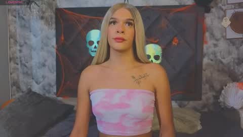 Snapshot of shantaljoness chatting on 10.25.25 Shantal Jones online show from 10.25.25