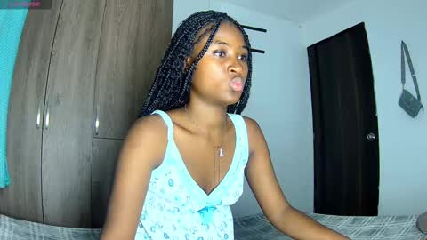 Snapshot of shantall_ebony1 chatting on 09.13.25 shantall_ebony1 online show from 09.13.25
