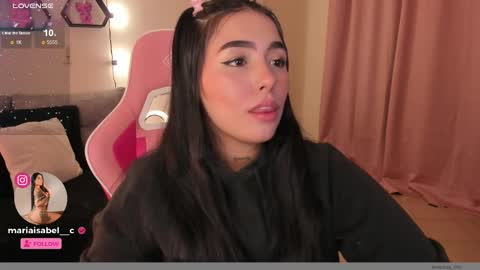 Snapshot of shantall_vidales chatting on 02.08.25 online show from 02.08.25