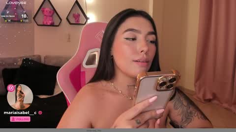 Snapshot of shantall_vidales chatting on 02.10.25 online show from 02.10.25