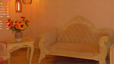 Snapshot of shantallknowless chatting on 11.18.25 ShantallKnowles online show from 11.18.25