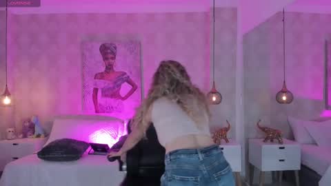 Shantal online show from 02.22.25