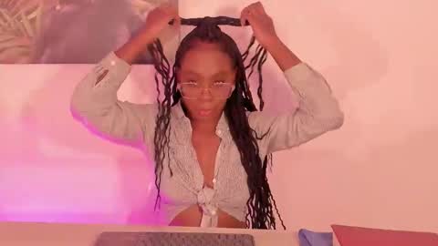 Shantall Miller online show from 02.08.26