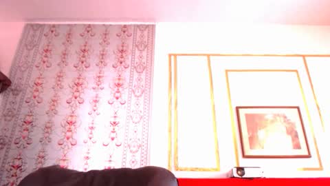 Snapshot of shanyferrati chatting on 12.27.24 SHANYF online show from 12.27.24