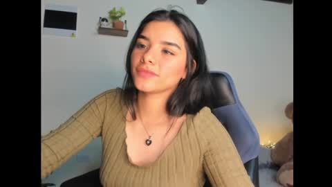 Snapshot of shara_jones chatting on 01.20.25 Sara online show from 01.20.25