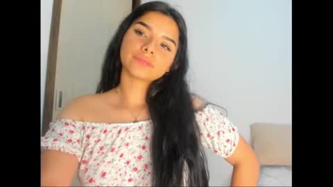 Snapshot of shara_jones chatting on 02.22.25 Sara online show from 02.22.25