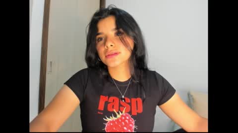 Snapshot of shara_jones chatting on 03.07.25 Sara online show from 03.07.25