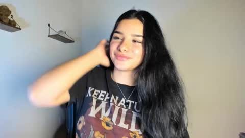 Snapshot of shara_jones chatting on 11.14.25 Sara online show from 11.14.25