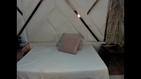 Snapshot of shara_oz chatting on 02.27.26 Shara Oz online show from 02.27.26