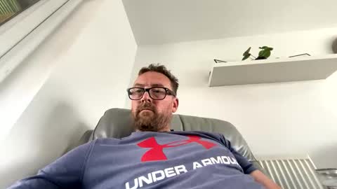 Snapshot of sharksboy16 chatting on 09.13.25 Sharksboy online show from 09.13.25