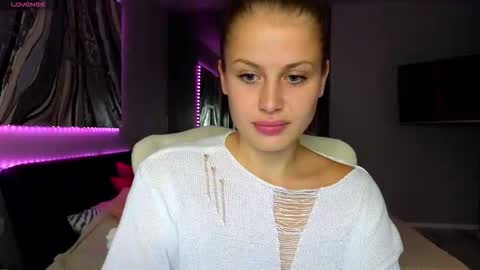 Snapshot of sharleenproject chatting on 10.24.25 Sharleen online show from 10.24.25