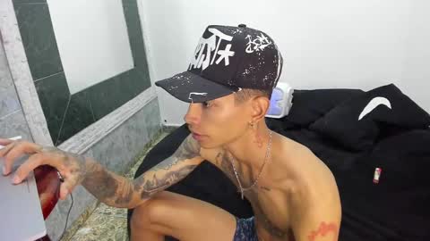 Snapshot of sharlot07 chatting on 02.24.25 Sharlot07 online show from 02.24.25