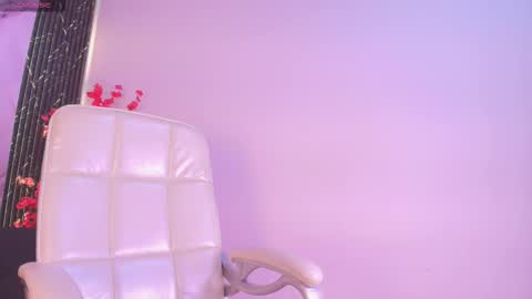 Snapshot of sharlot07 chatting on 11.26.25 Sharlot07 online show from 11.26.25