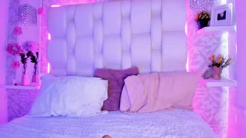 Snapshot of sharon_justin_ chatting on 02.09.26 Sharon online show from 02.09.26