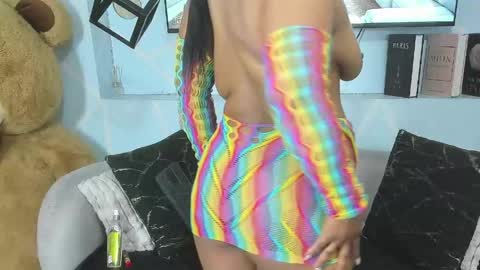 Sharon Noa online show from 04.15.26