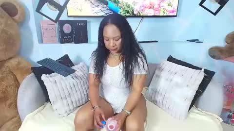 Sharon Noa online show from 05.27.26