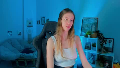 Snapshot of sharonevansi chatting on 02.11.25 Sharon online show from 02.11.25