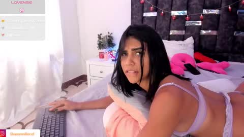 Snapshot of sharonmiller_2 chatting on 02.21.25 Sharon Independent model online show from 02.21.25